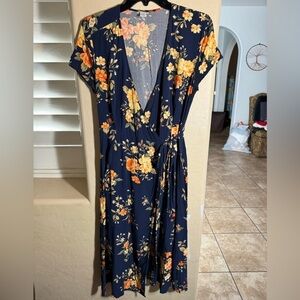 Old navy. Mini wrap dress. Navy/floral. Size:‎ Small